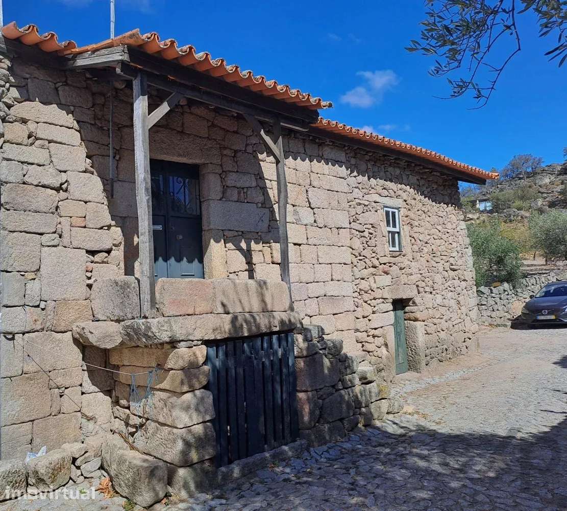 Charmosa Moradia Rústica em Marialva, 2 Quartos - Grande imagem: 5/27