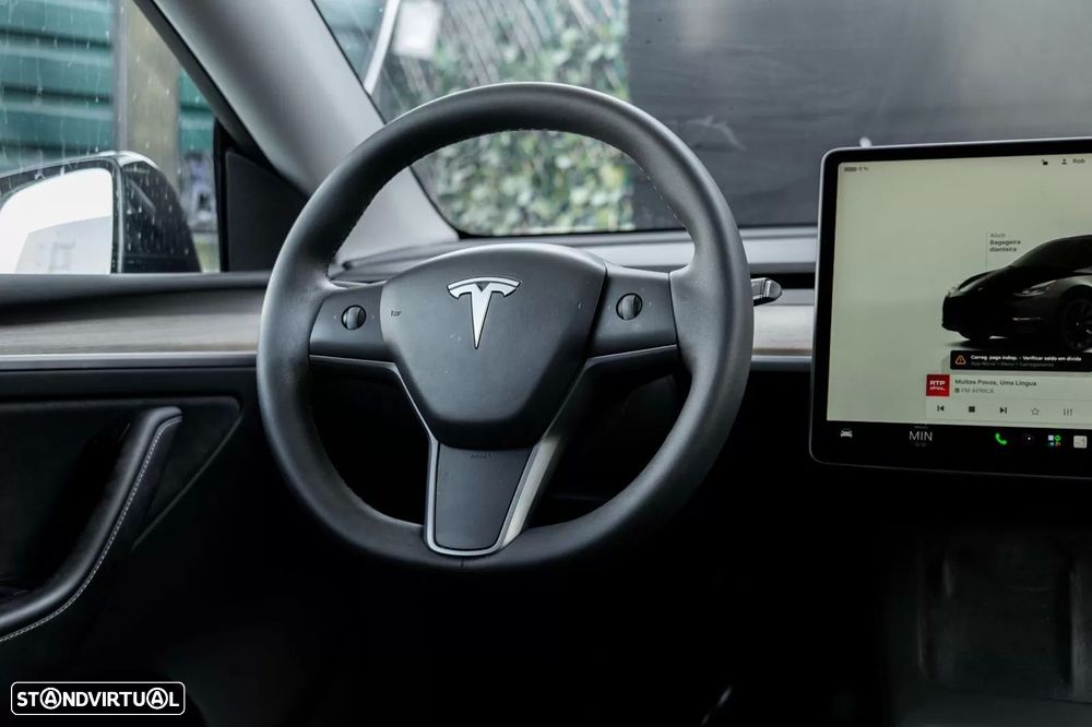 Tesla Model Y Long Range Dual Motor AWD - 30