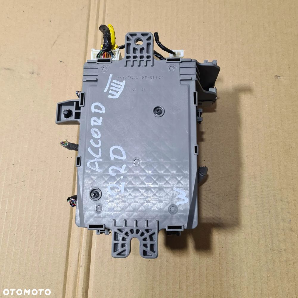 HONDA ACCORD VIII SKRZYNKA BEZPIECZNIKÓW EU - 2
