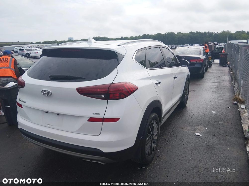 Hyundai Tucson - 2