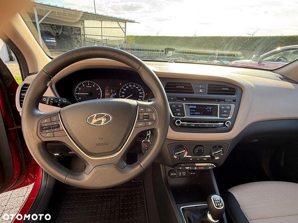 Hyundai i20 - 12