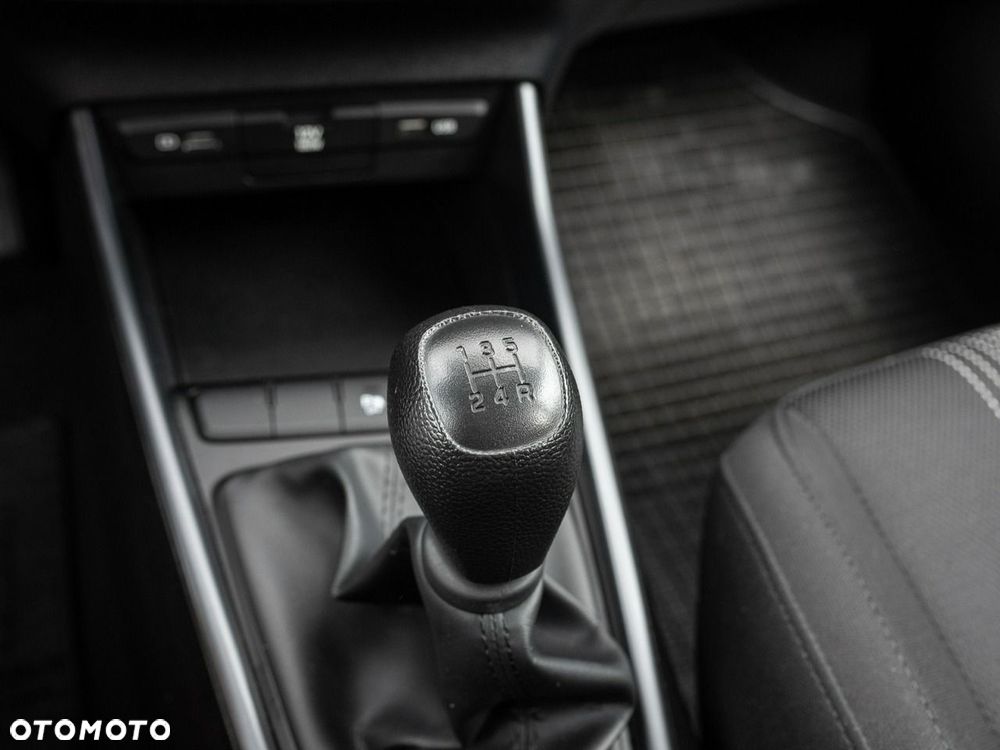 Hyundai i20 1.2 Pure - 15