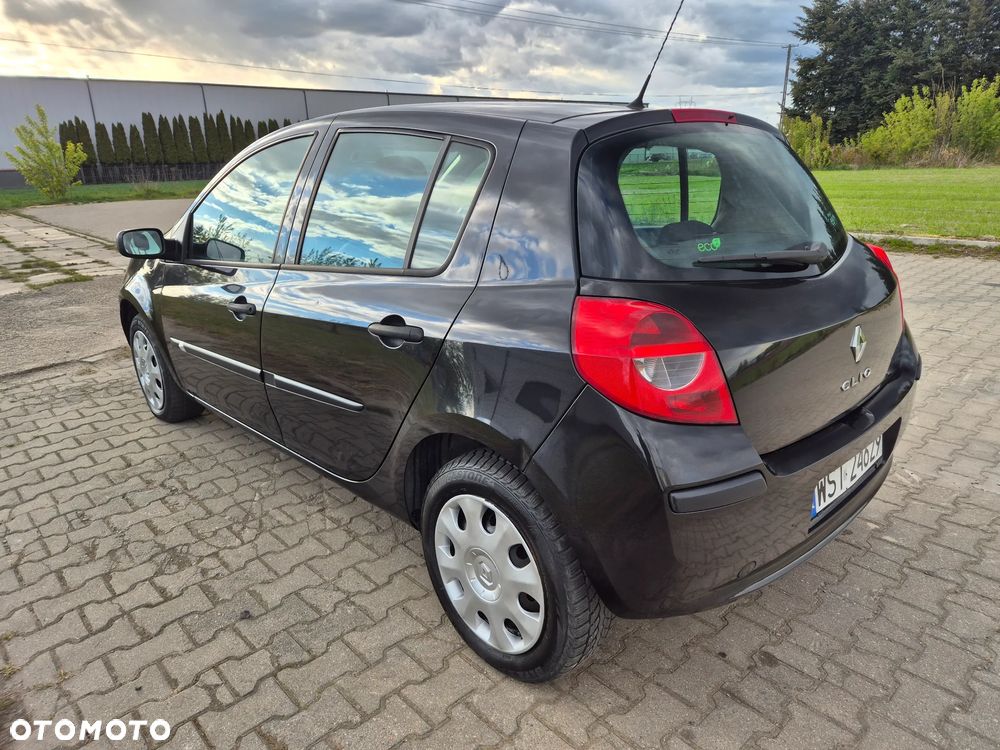 Renault Clio 1.5 dCi Alize - 13