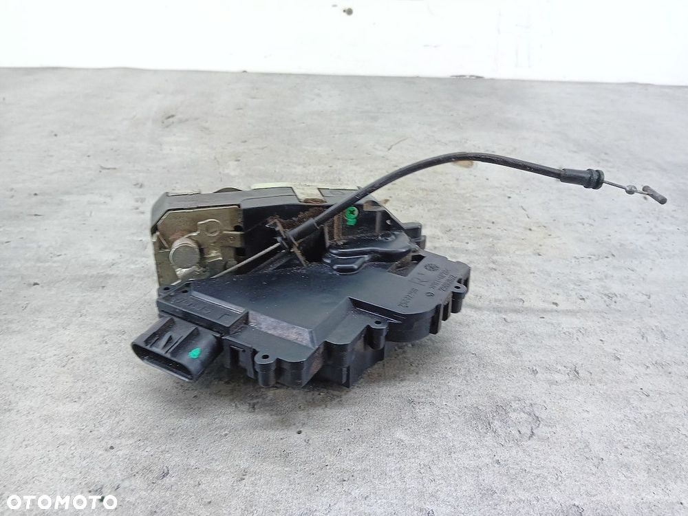 ZAMEK DRZWI PRAWY PRZÓD SMART FORFOUR I A4547200235 25002758 - 5
