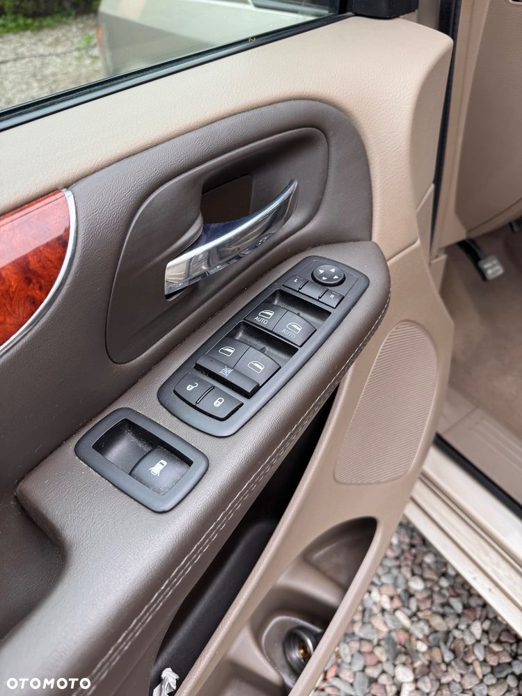 Chrysler Town & Country 3.6 Touring - 18