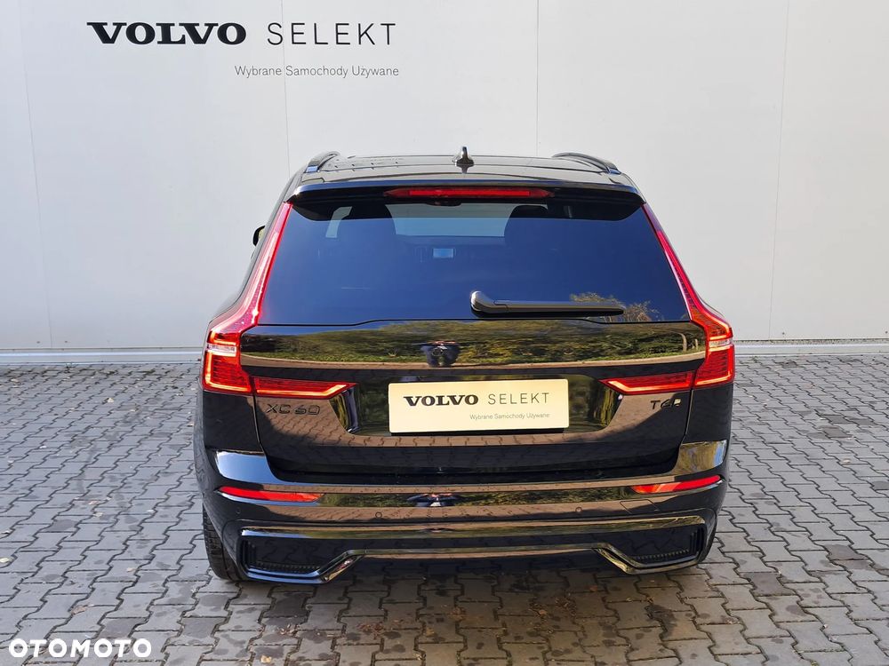 Volvo XC 60 T6 Plug-In Hybrid AWD Ultra Black Edition - 5