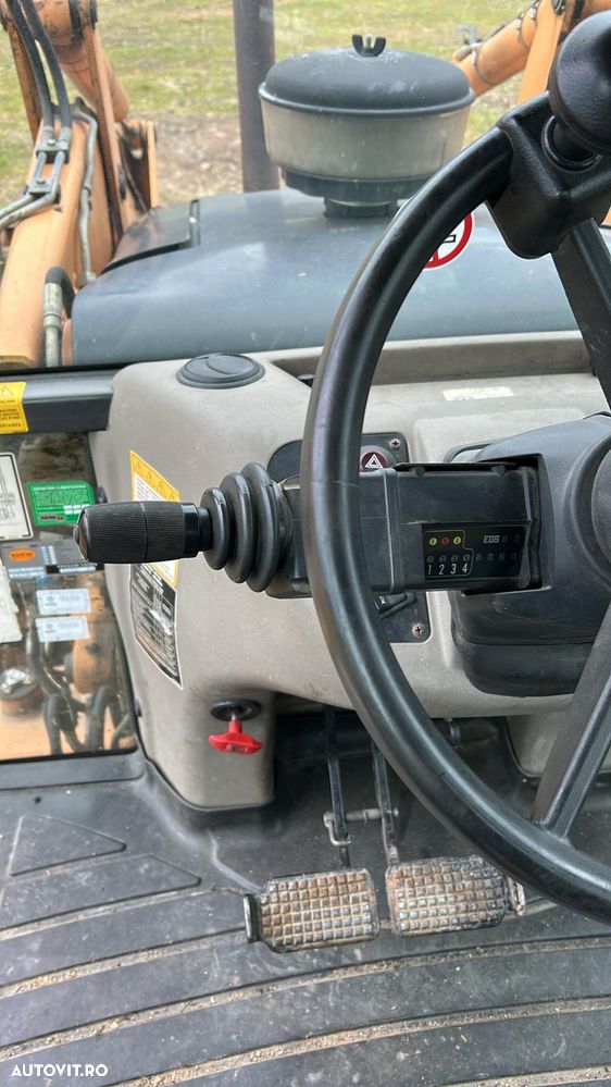 Case Super 590 SR-4PS, *4 x cupe* - 11