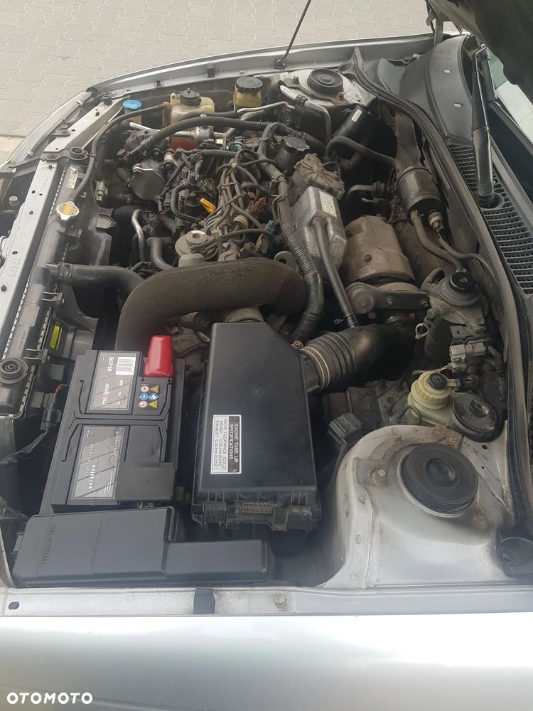 Toyota Avensis - 10