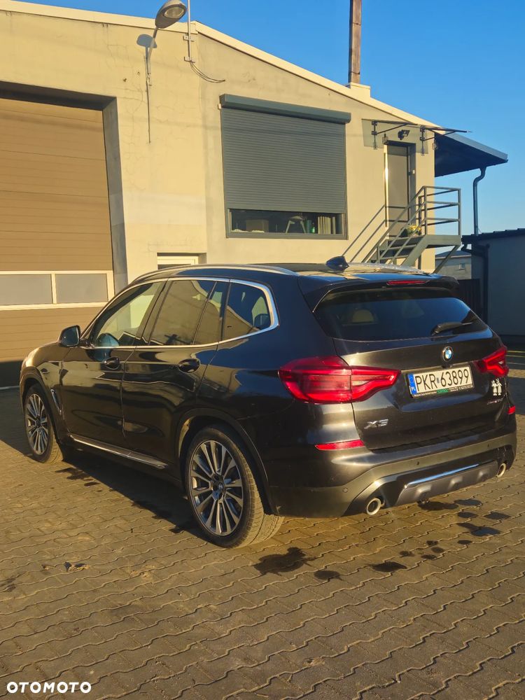 BMW X3 xDrive20d Luxury Line - 7