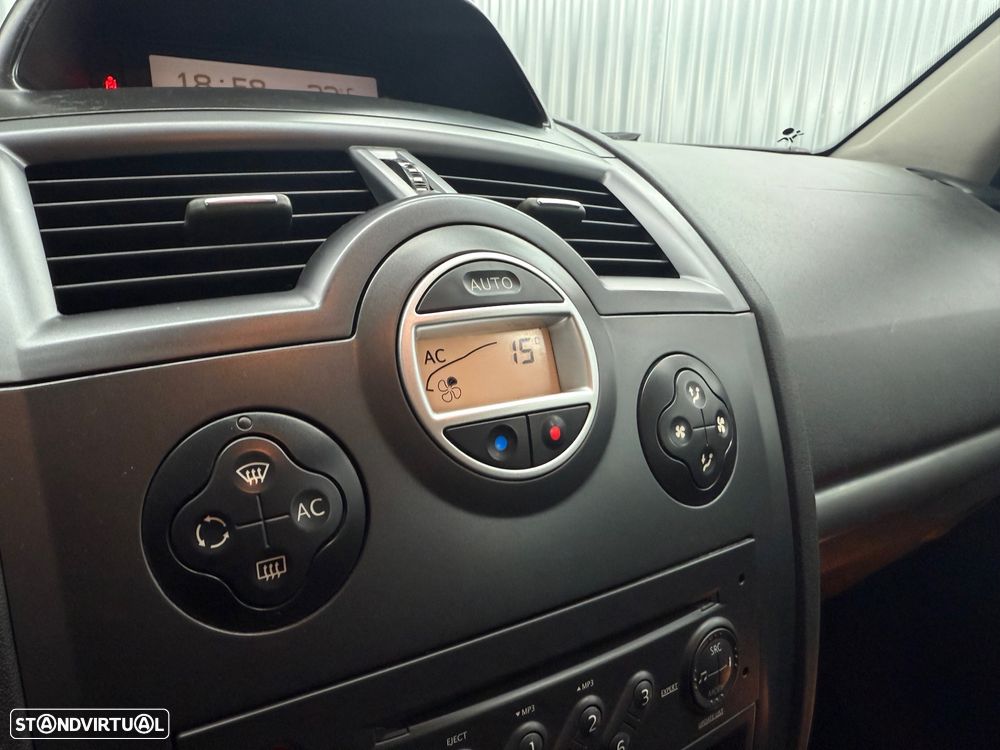 Renault Mégane Break 1.5 dCi Dynamique S - 16