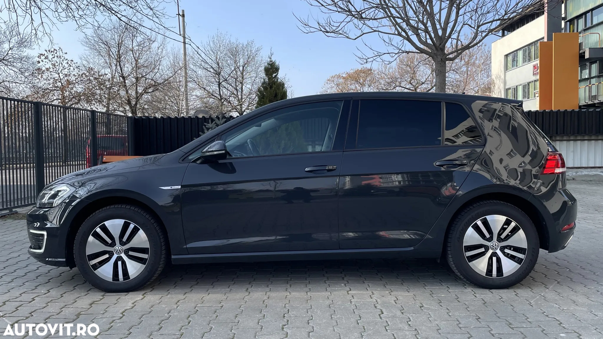 Volkswagen e-Golf - 3