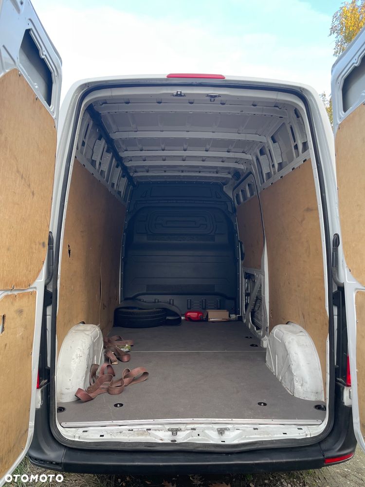 Mercedes-Benz Sprinter - 6