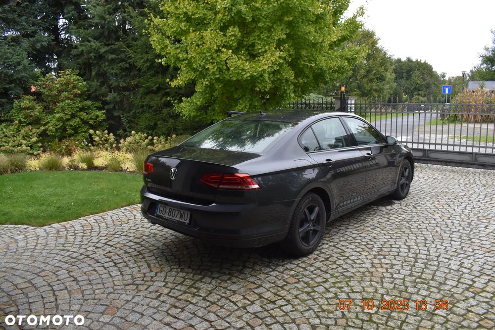 Volkswagen Passat 1.5 TSI EVO Trendline DSG - 2