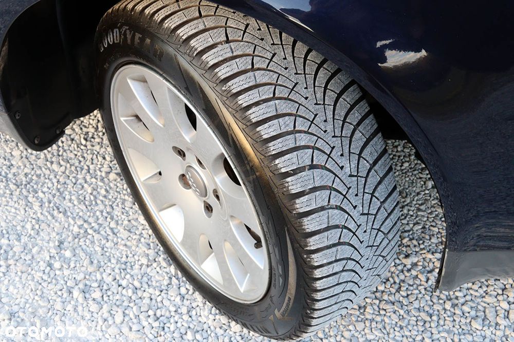 Audi A6 Avant 2.4 - 34