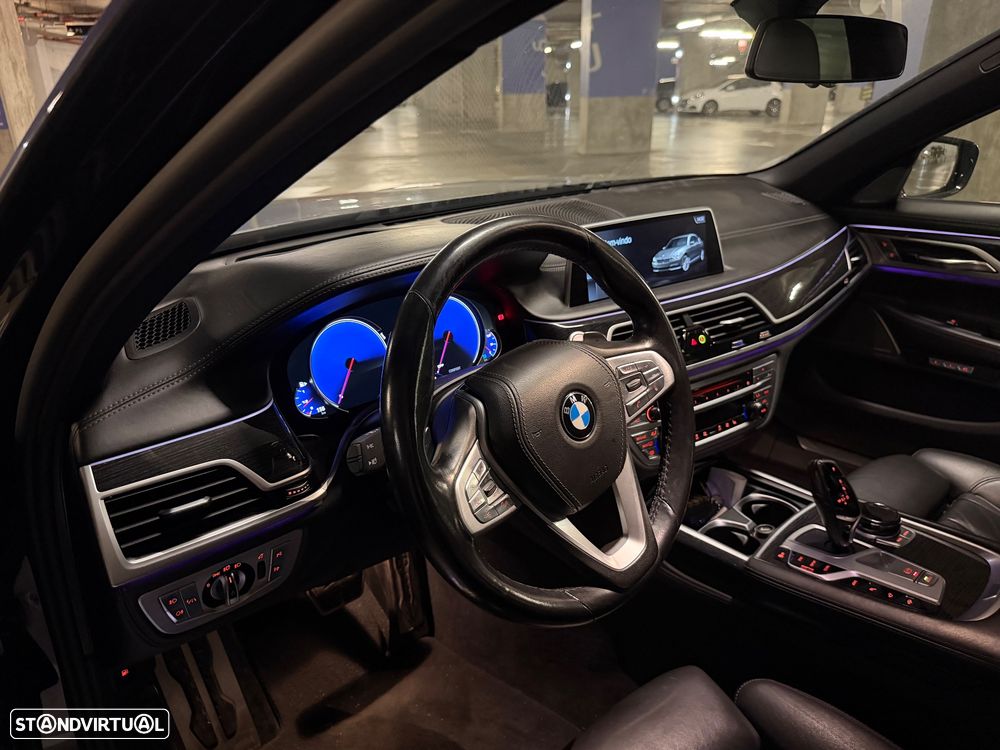BMW 740 - 7