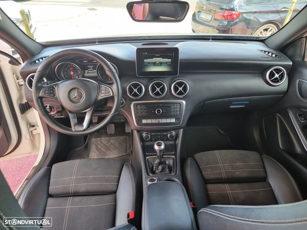 Mercedes-Benz A 180 d AMG Line - 27
