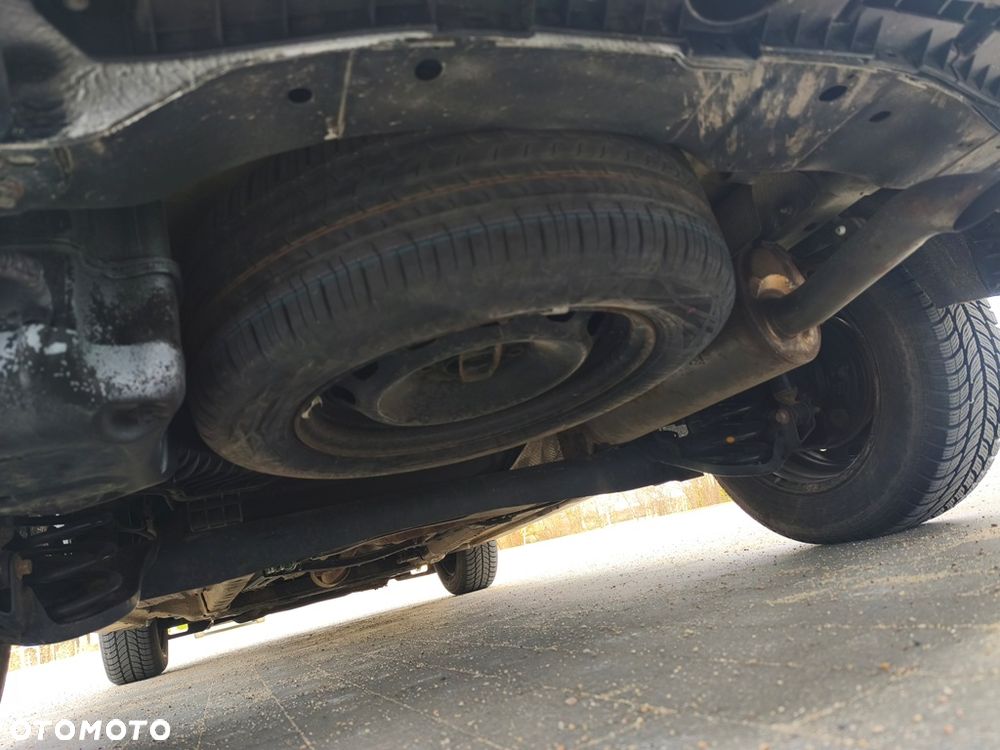 Ford Transit Courier - 22