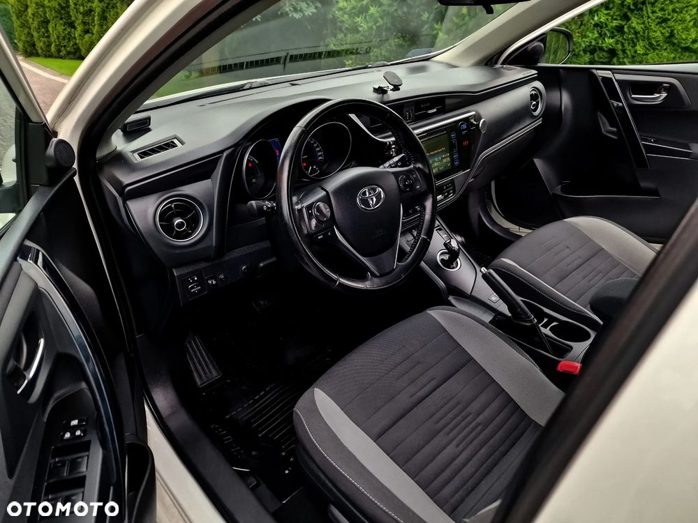 Toyota Auris Hybrid 135 Premium - 5