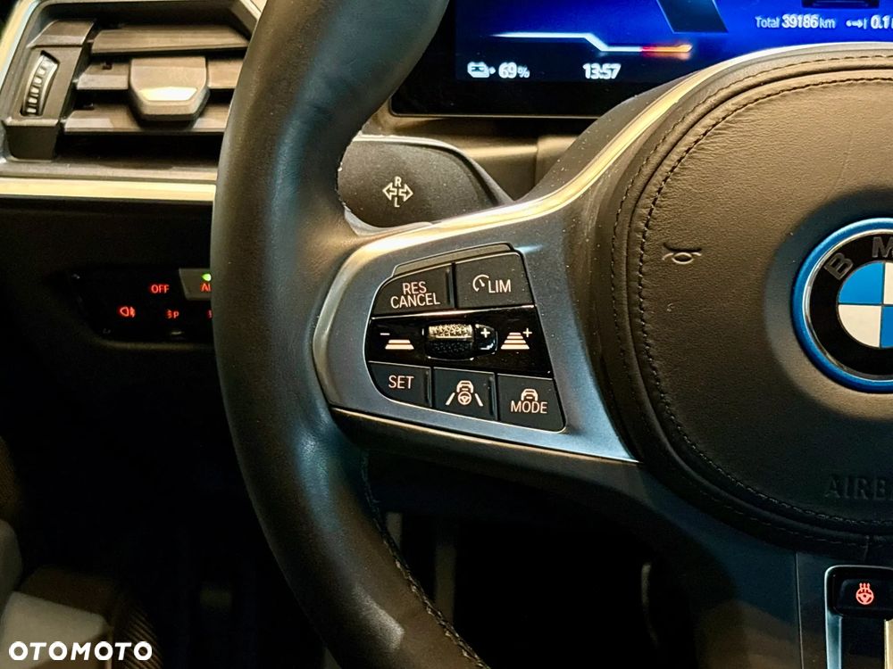 BMW i4 80.7kWh eDrive 35 M Sport - 23