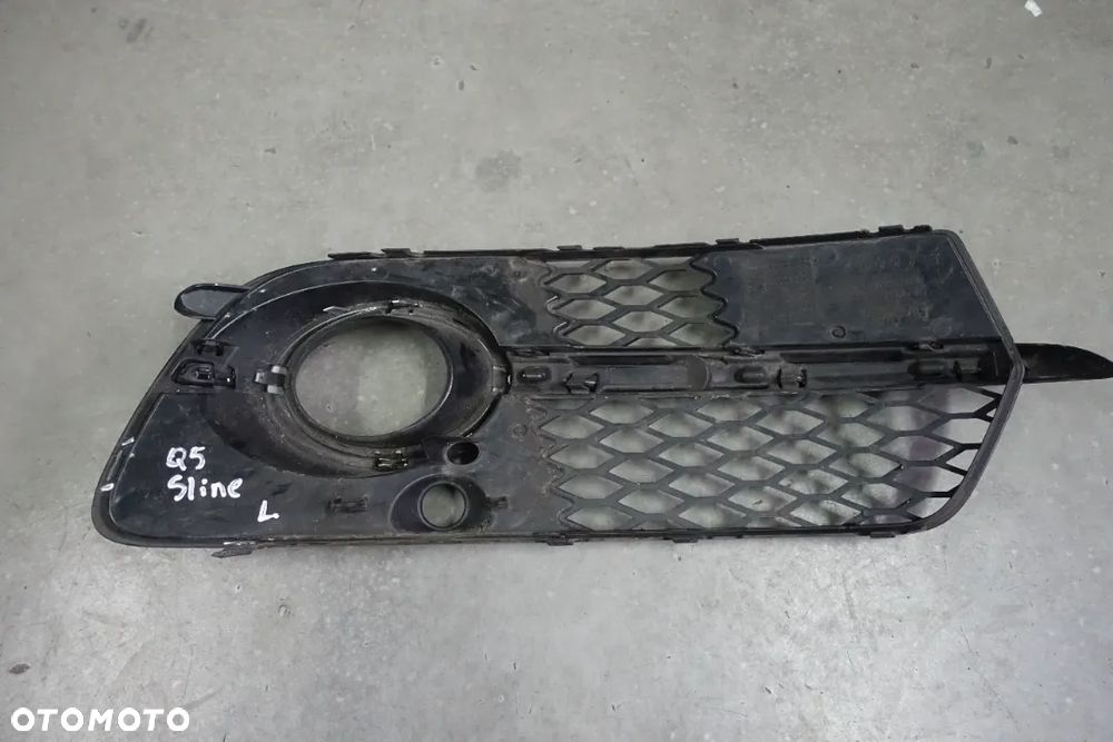 KRATKA ZDERZAKA LEWA AUDI Q5 SLINE LIFT 8R0 - 2