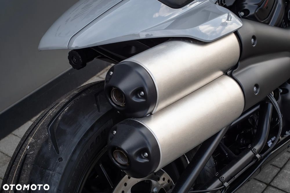 Harley-Davidson Sportster - 14