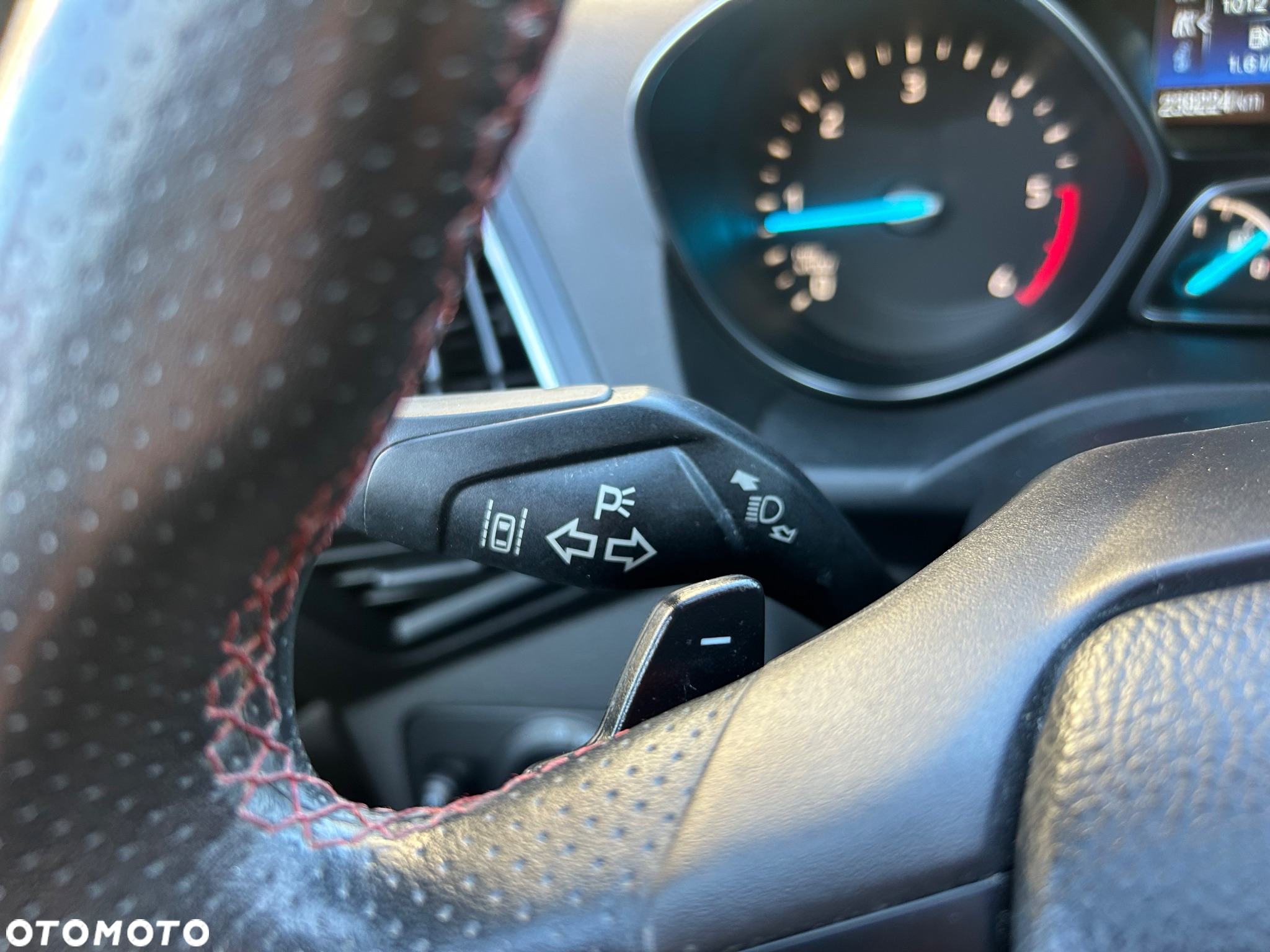 Ford Kuga 2.0 TDCi AWD ST-Line - 22