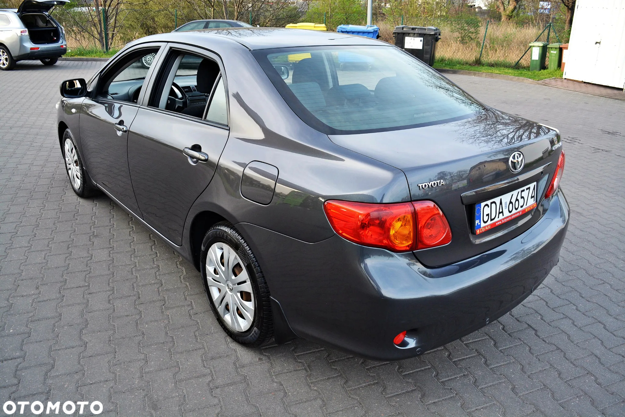 Toyota Corolla 1.6 VVT-i Sol - 14