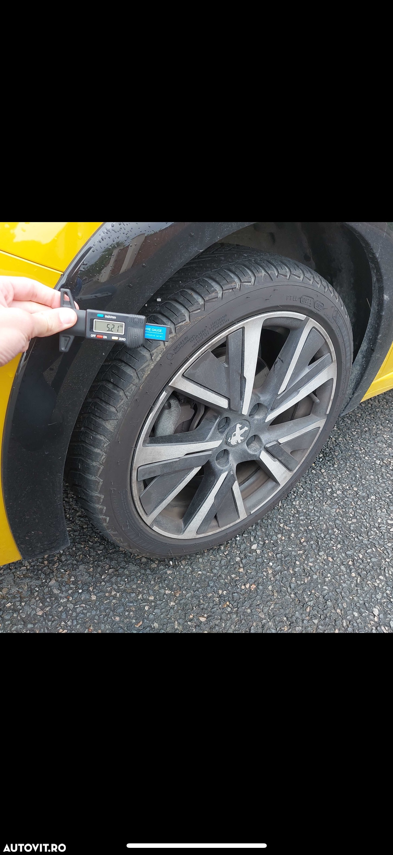 Peugeot 208 PureTech 130 EAT8 GT - 12