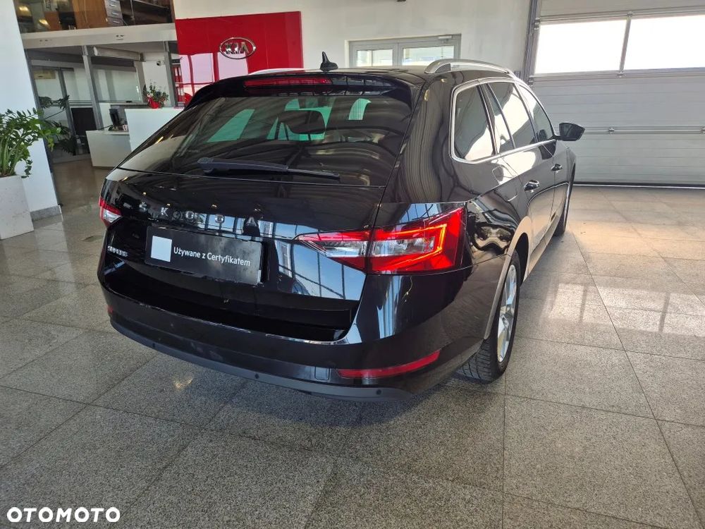 Skoda Superb 2.0 TDI SCR Ambition DSG - 10