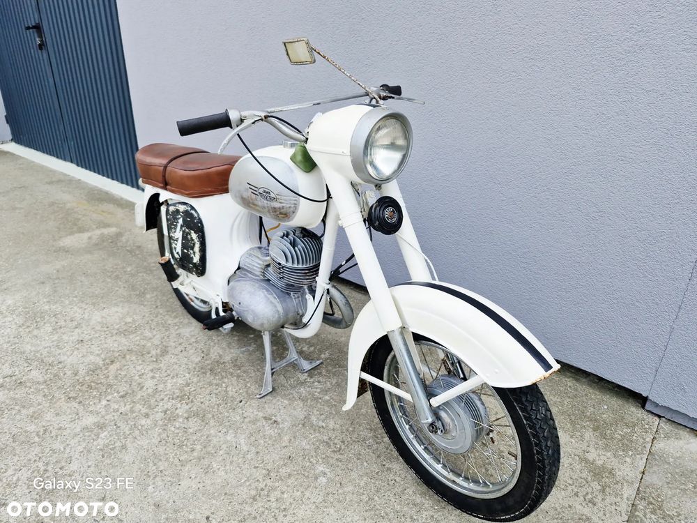 Jawa 125 - 18