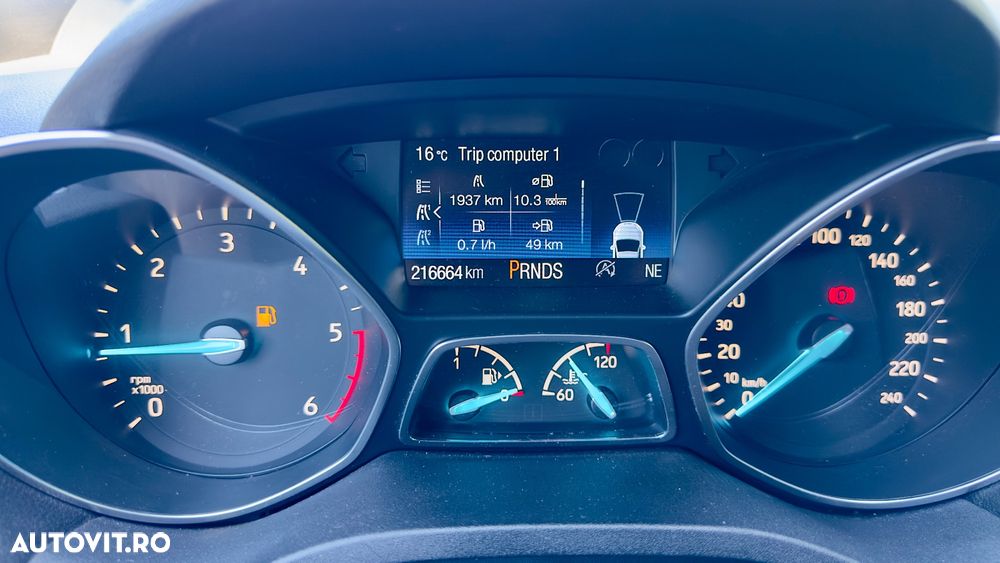 Ford Kuga 2.0 TDCi 4WD Powershift ST-Line - 9