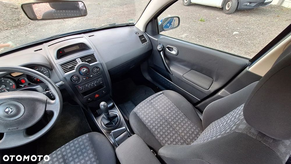 Renault Megane 1.6 Authentique - 29