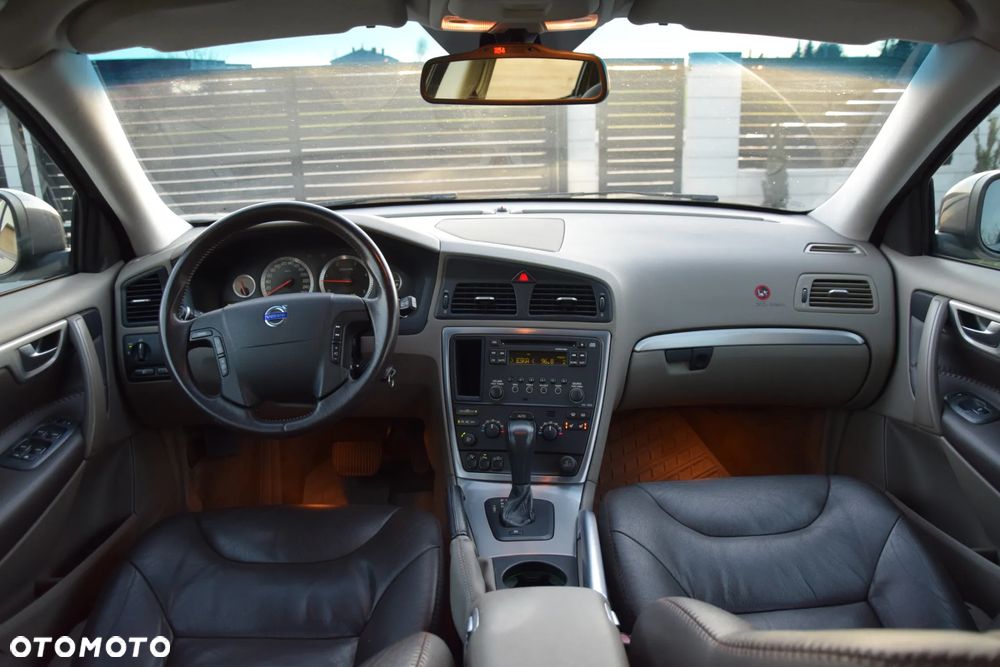 Volvo XC 70 D5 AWD Summum - 8