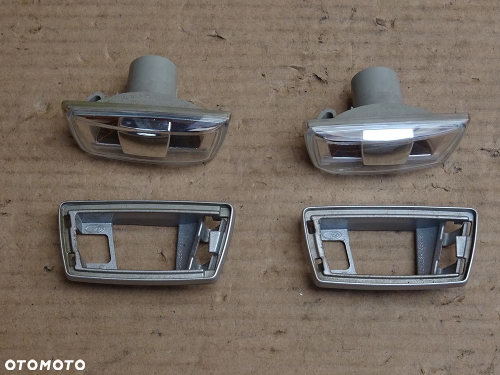 KIERUNEK KIERUNKOWSKAZ W BŁOTNIK RAMKA UCHWYT OPEL ASTRA J OPC GTC COUPE - 4