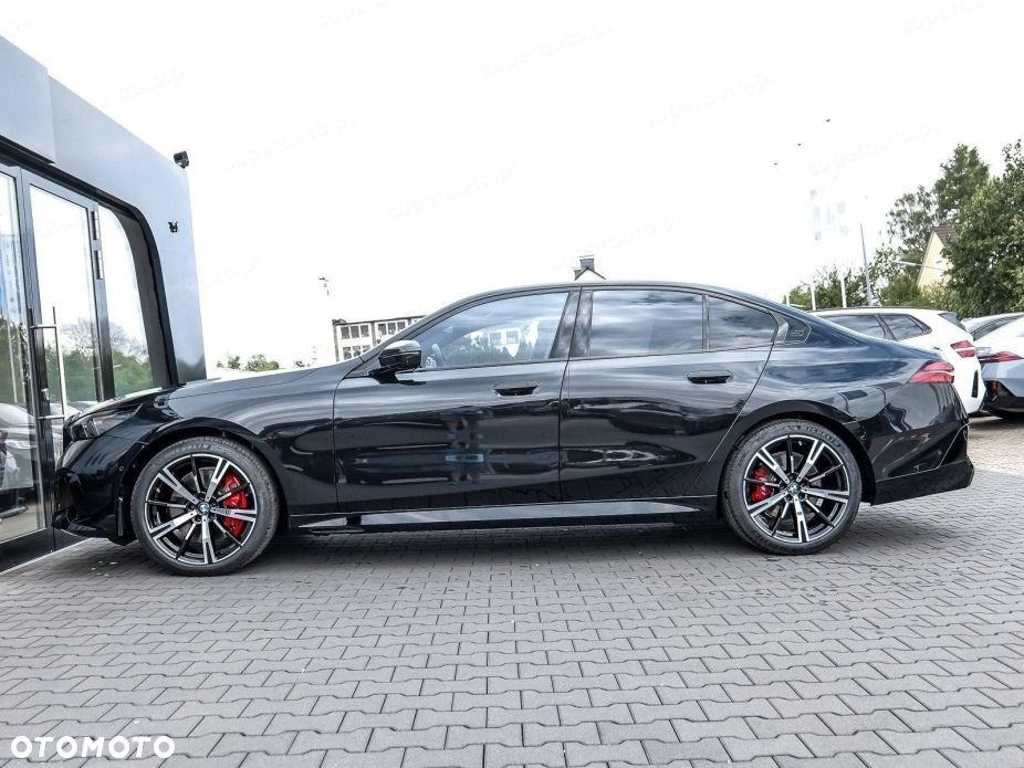 BMW Seria 5 520d xDrive mHEV M Sport - 8