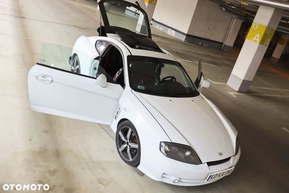 Hyundai Coupe - 3