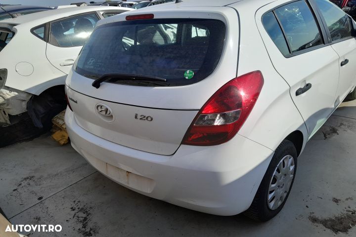 Proiector dreapta 221-2026R-UE 221-2026R-UE Hyundai i20 PB [2008 - 20 - 8