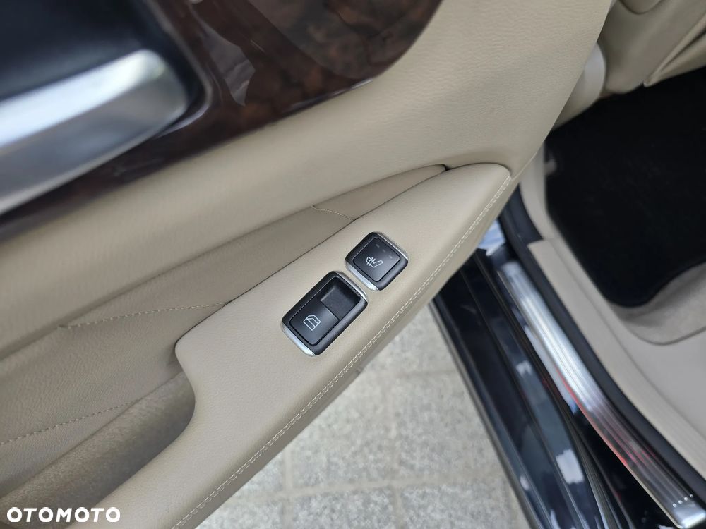 Mercedes-Benz CLS 350 CDI 4Matic 7G-TRONIC Edition 1 - 24