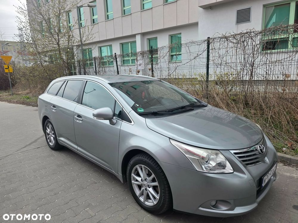 Toyota Avensis Touring Sports 1.8 Team Deutschland - 2
