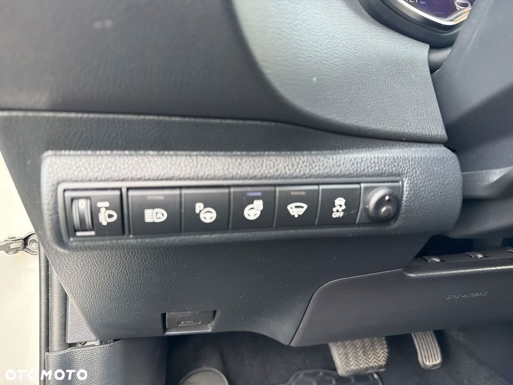 Toyota Corolla 2.0 Hybrid Executive - 24