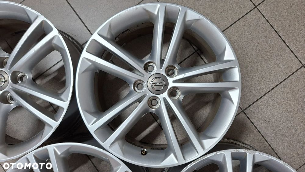 Felgi Aluminiowe 18 Opel Insignia A 5x120 ET 42 - 8