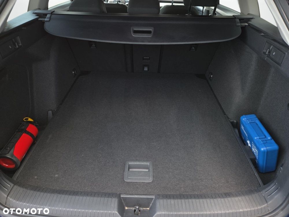 Volkswagen Golf Variant 2.0 TDI Life DSG - 23