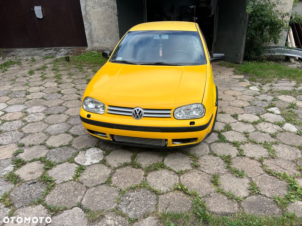 Volkswagen Golf - 4