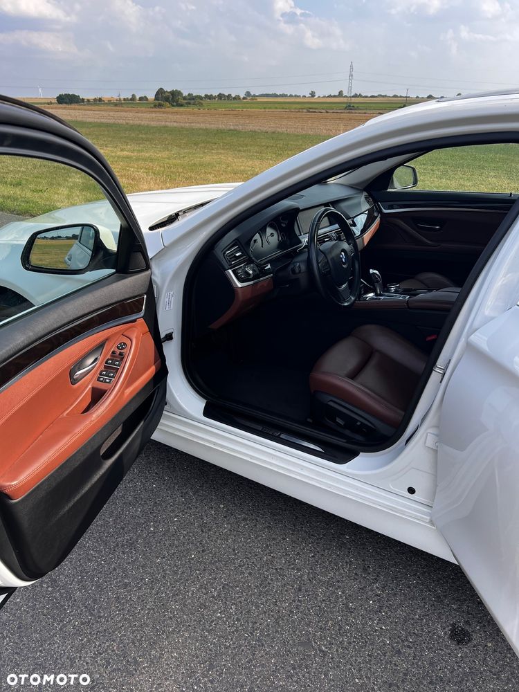BMW Seria 5 520d - 13