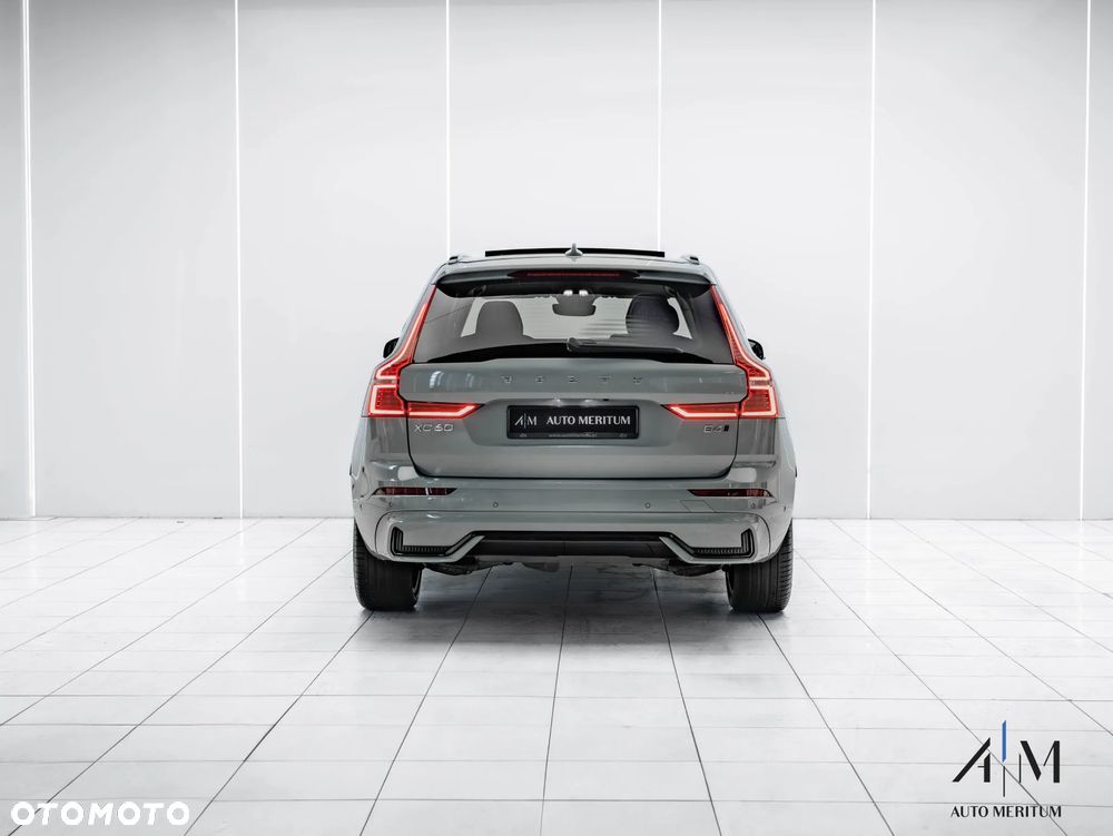 Volvo XC 60 B4 D AWD Ultimate Dark - 11