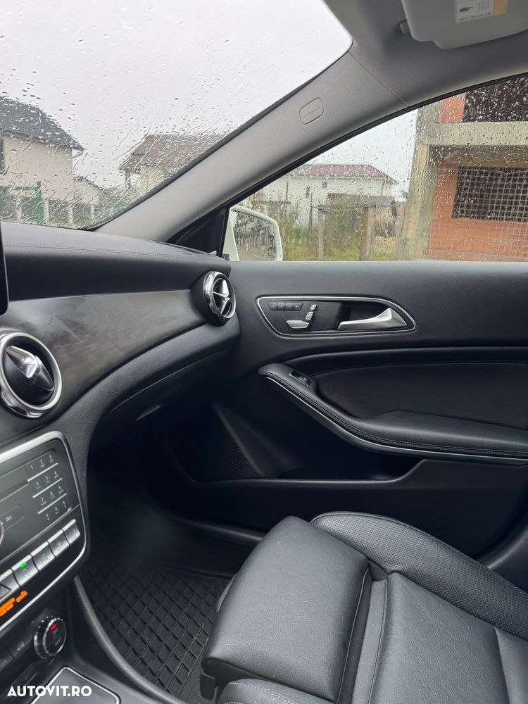 Mercedes-Benz GLA 250 4MATIC Aut. - 24