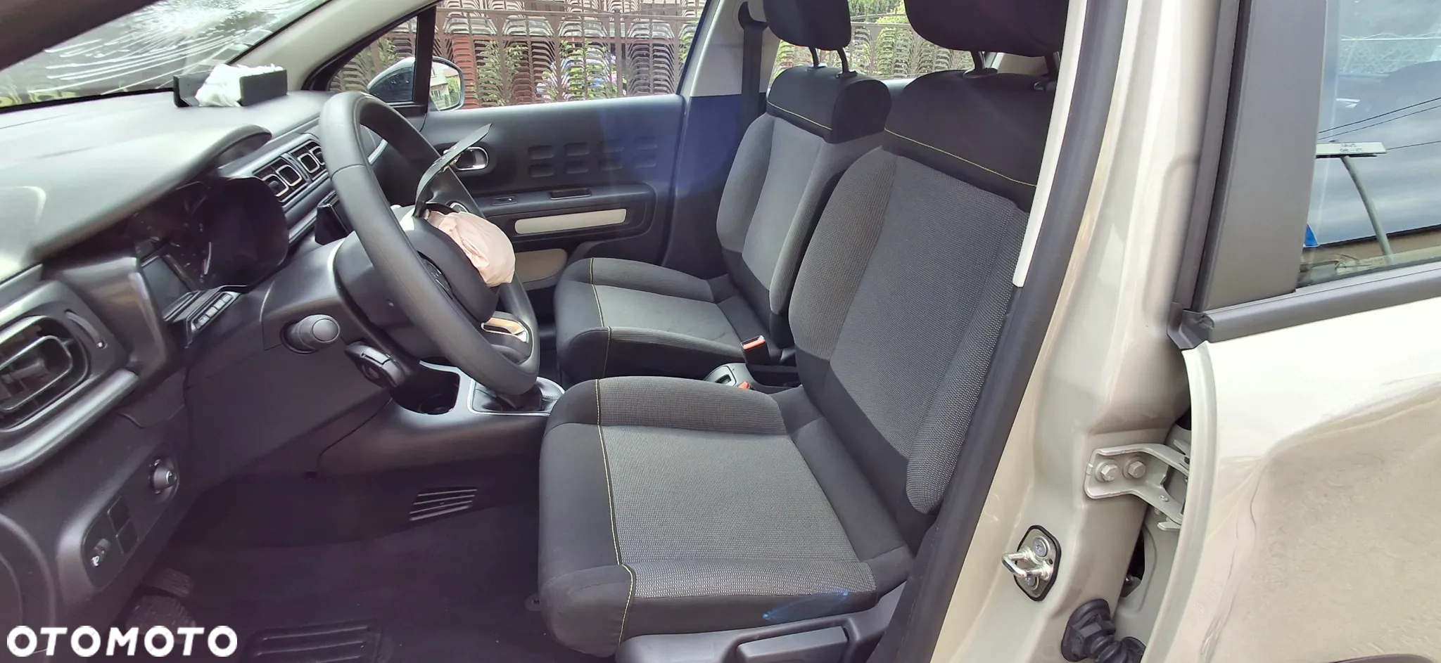 Citroën C3 1.2 PureTech C-Series - 10