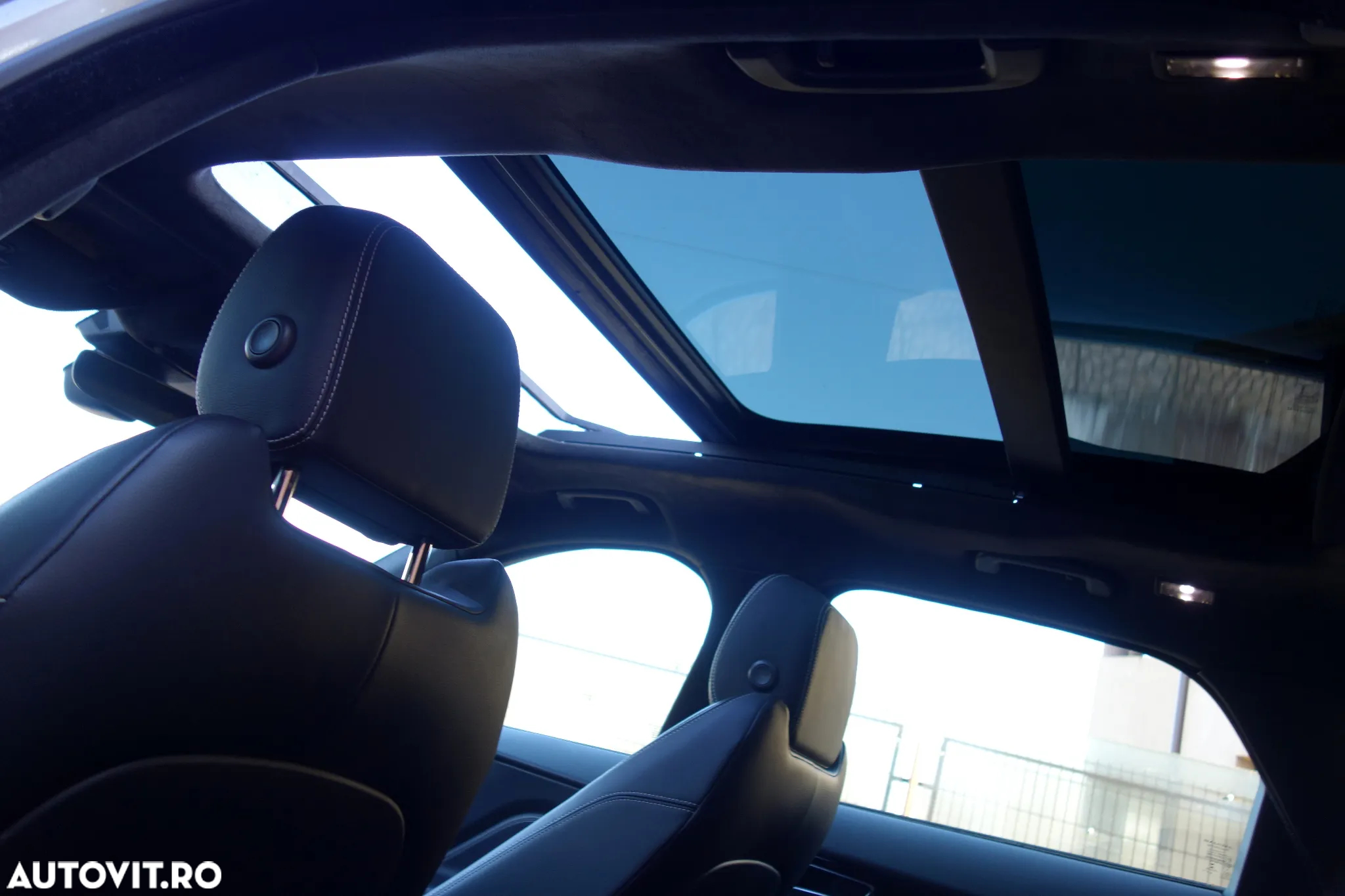 Jaguar F-Pace 25t AWD R-Sport - 8