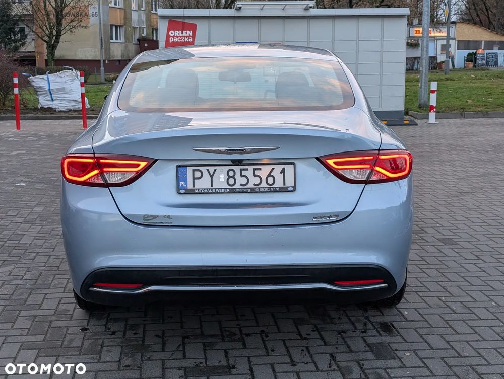 Chrysler 200 - 7