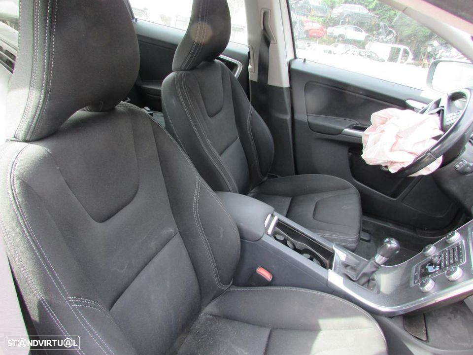 VOLVO XC60 2.0 D3 (136Cv) 2014 - Peças Usadas (6652) - 5